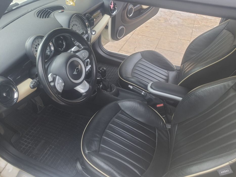 Mini Cooper,benzina 1.6, cutie automată