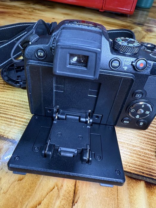 Vand Nikon p500~