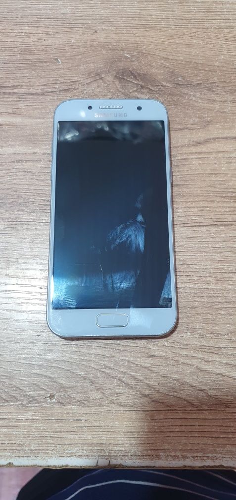 Samsung A3 16GB ideal