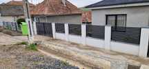 Construim garduri și porți din șipcă metalică și alte modele de gard