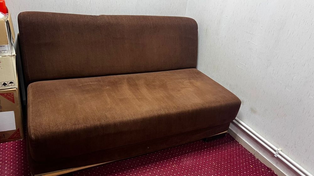 Canapea extensibila brun