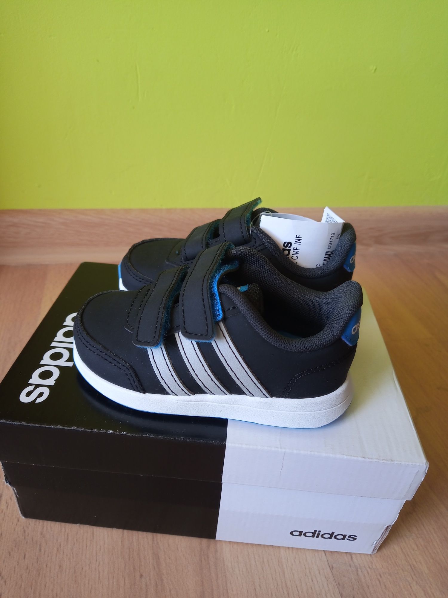 Маратонки Adidas 21 номер