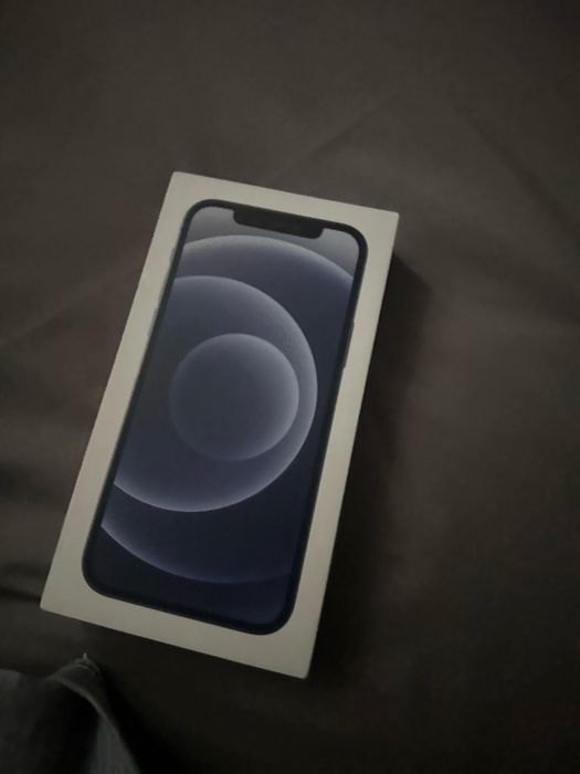 Айфон 12 64 гб отличное сост