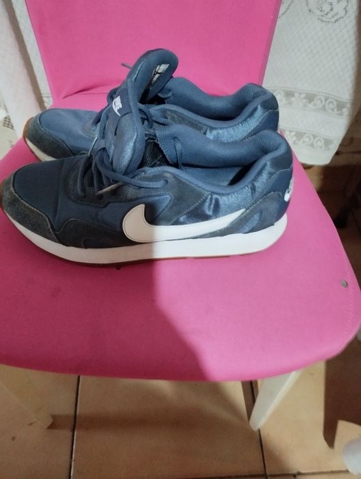 Vând sau schimb ce se vede