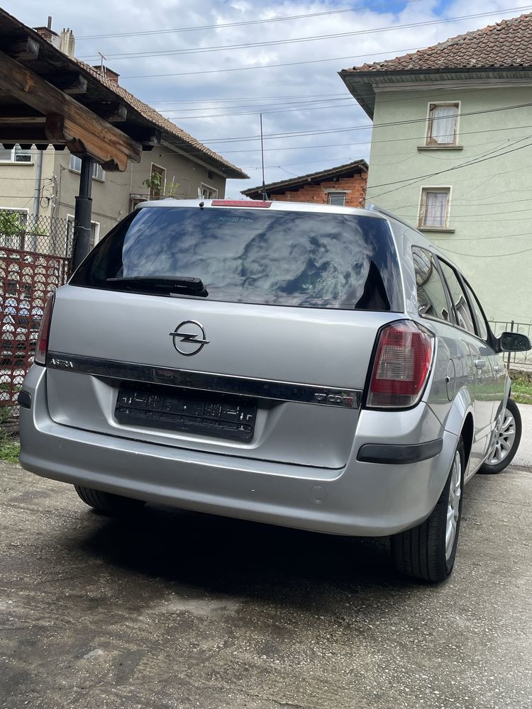 Opela Astra H COSMO