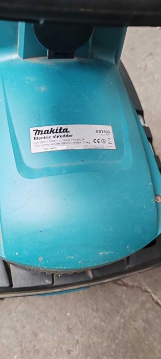 Vand tocator crengi Makita UD2500