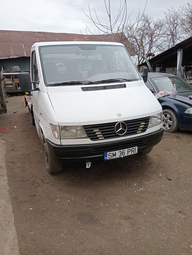 Vând autoplatfofma Mercedes sprinter