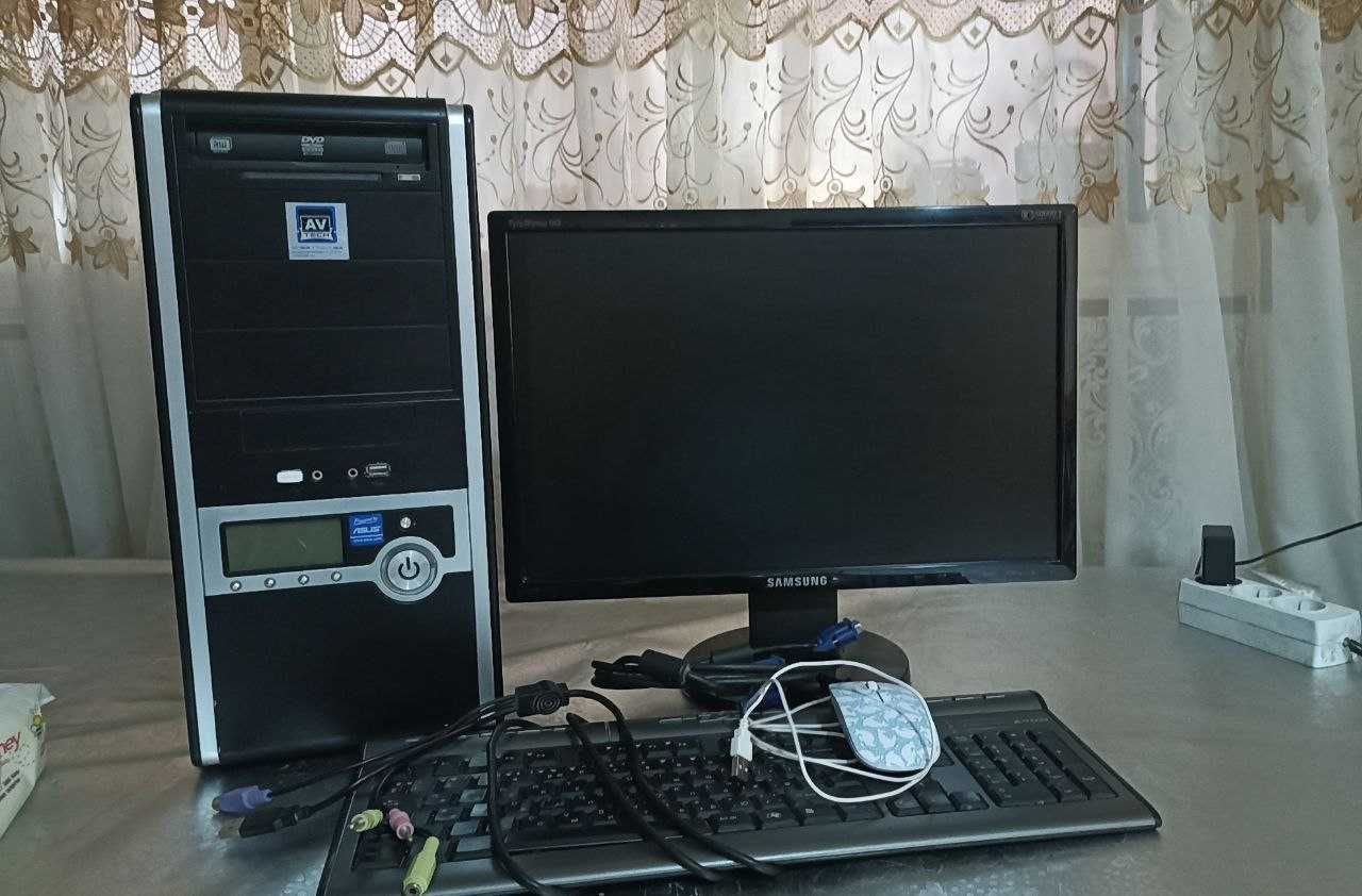 Продам персональный компьютер. Монитор 19" + Аудиосистема Microlab