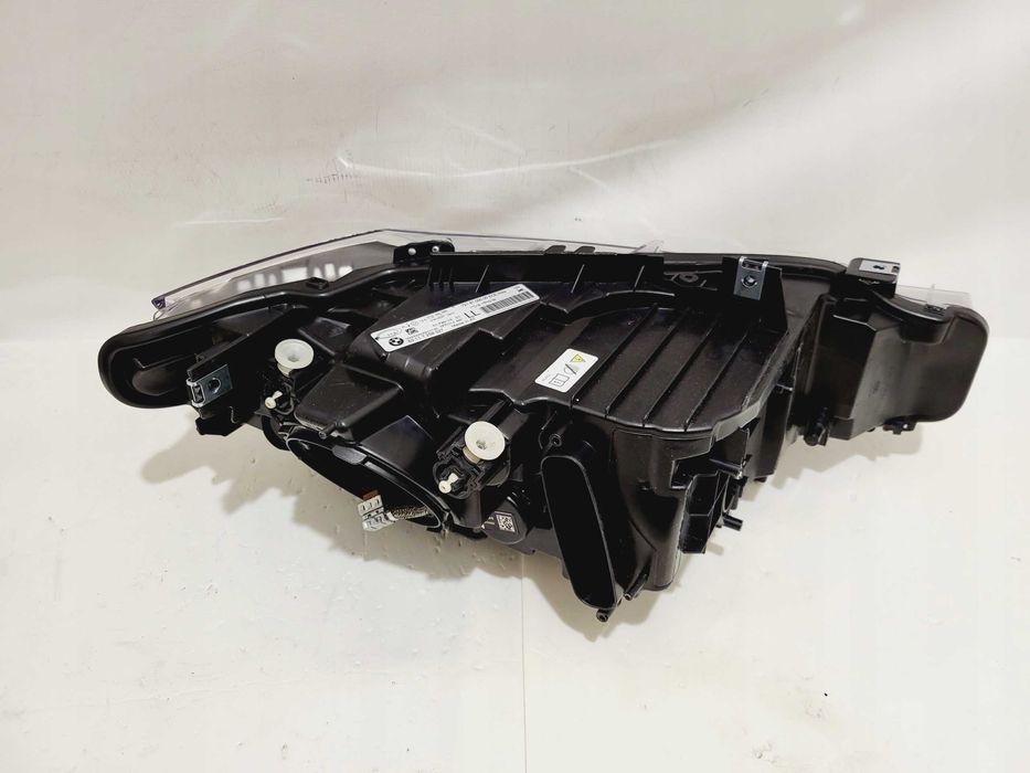 Bmw 3 F30 F31 far bixenon stanga dreapta faruri adaptiv dynamic