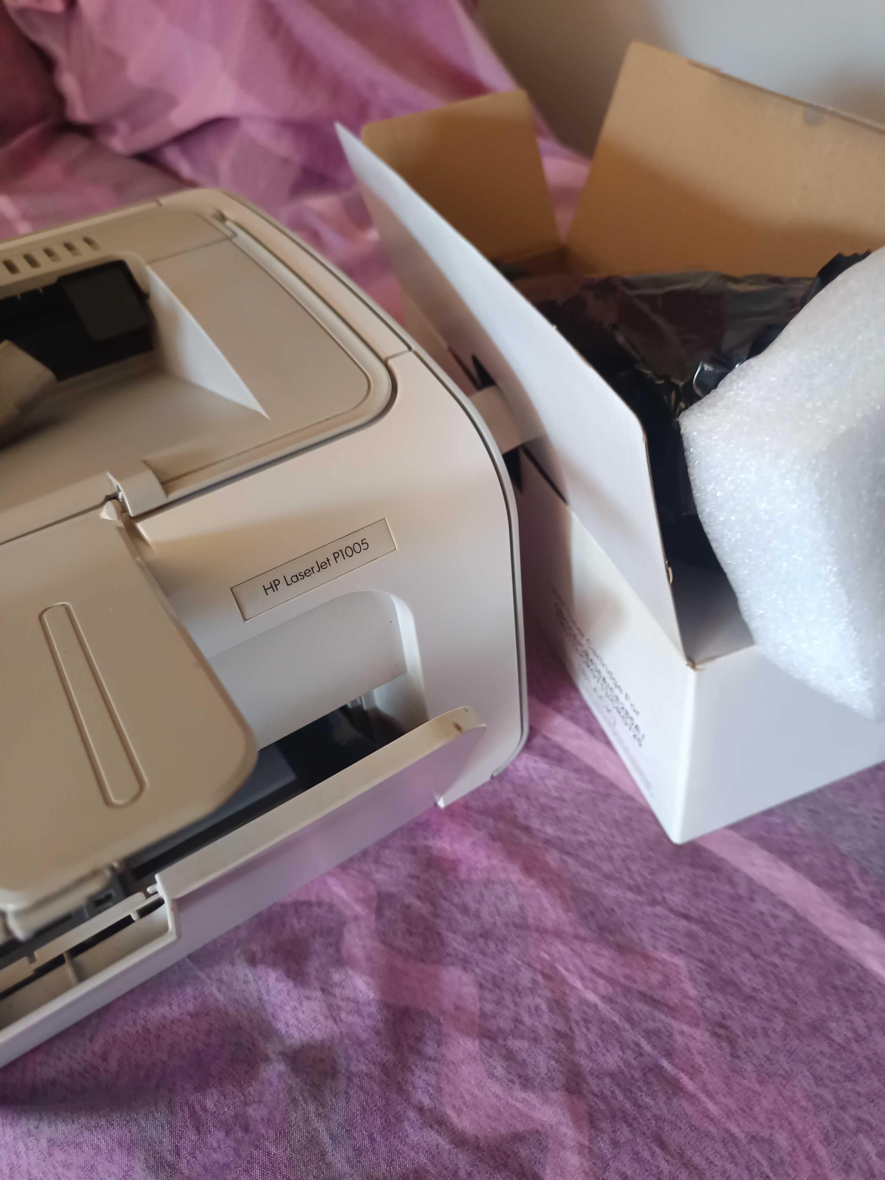 Принтер HP  LaserJet P1005
