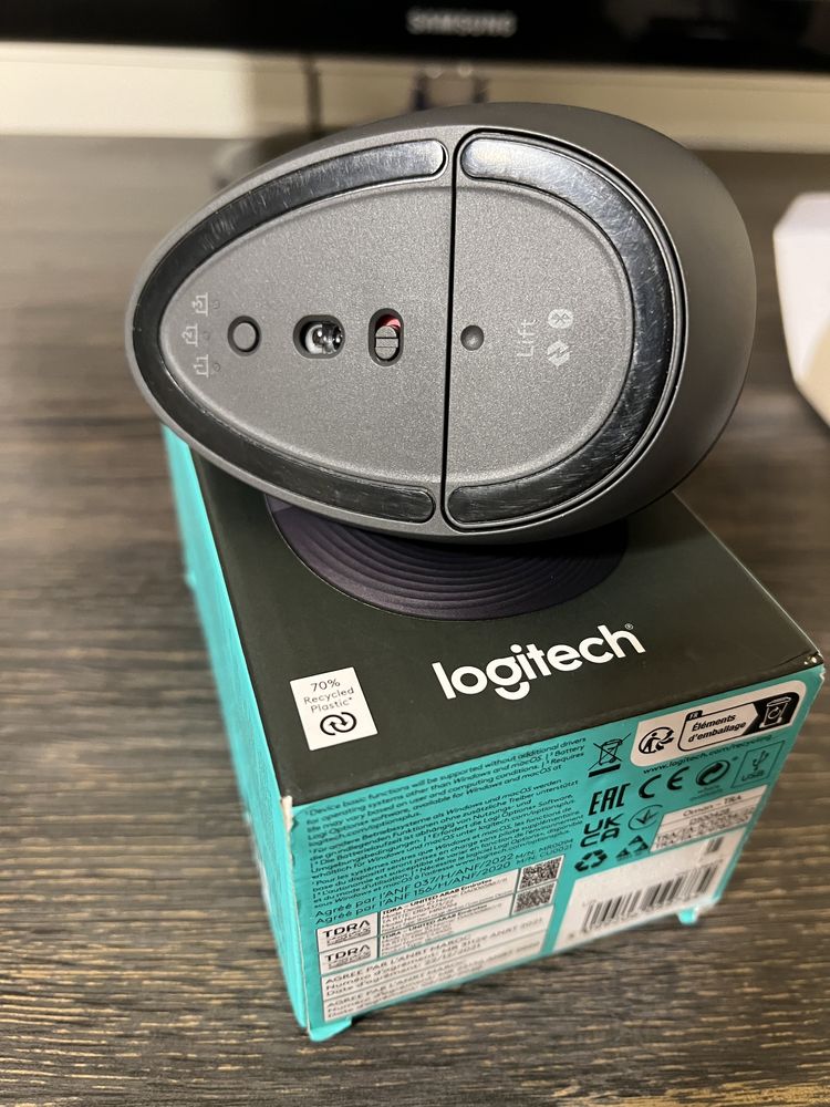 Mouse Logitech LIFT vertical ergonomic