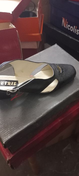 Pantofi lichidare de stoc