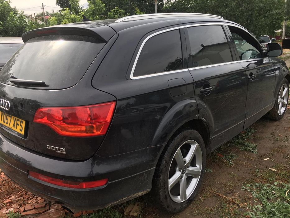 Dezmembrez Audi Q7 3.0 TDI BUG Q5 Touareg BMW X3