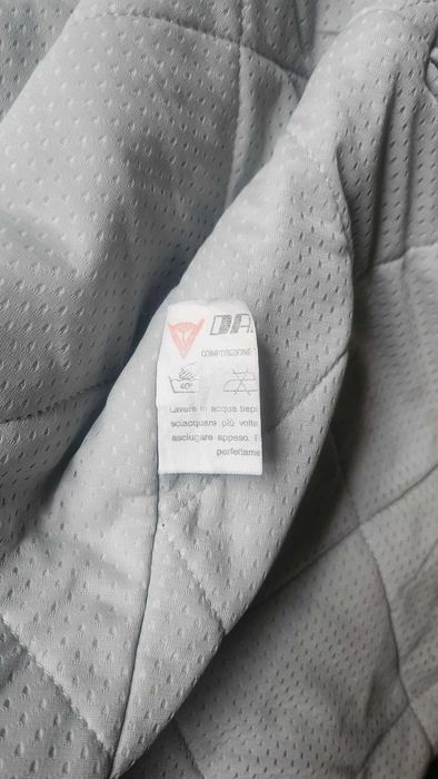 Продава се комплект дъждобран Dainese