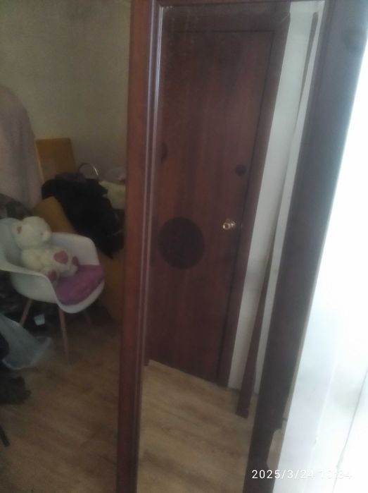 Большие зеркала срочно! 80/80 см. и 210/50см