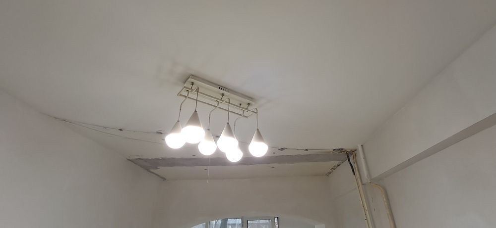 Люстры, в хорошом состояние,всё  работает. Есть доставка.