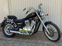 Suzuki Intruder VS800