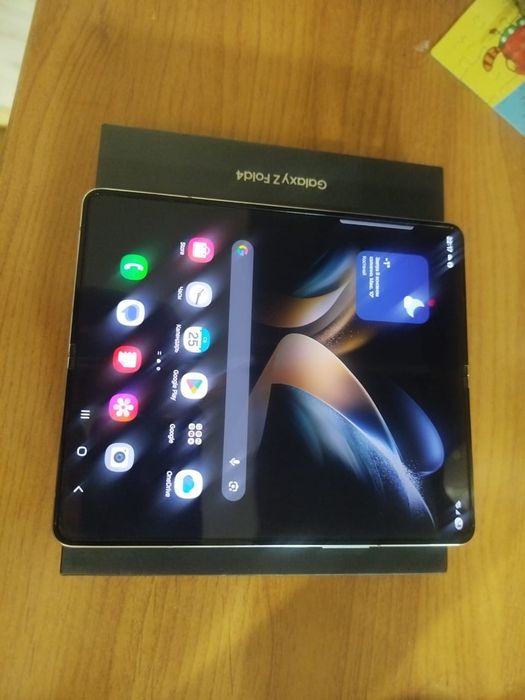Samsung Z Fold 4