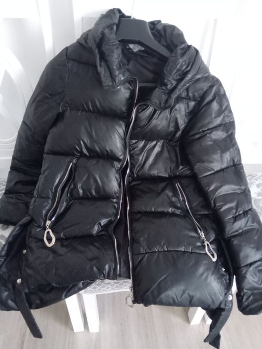 Продам куртки женские