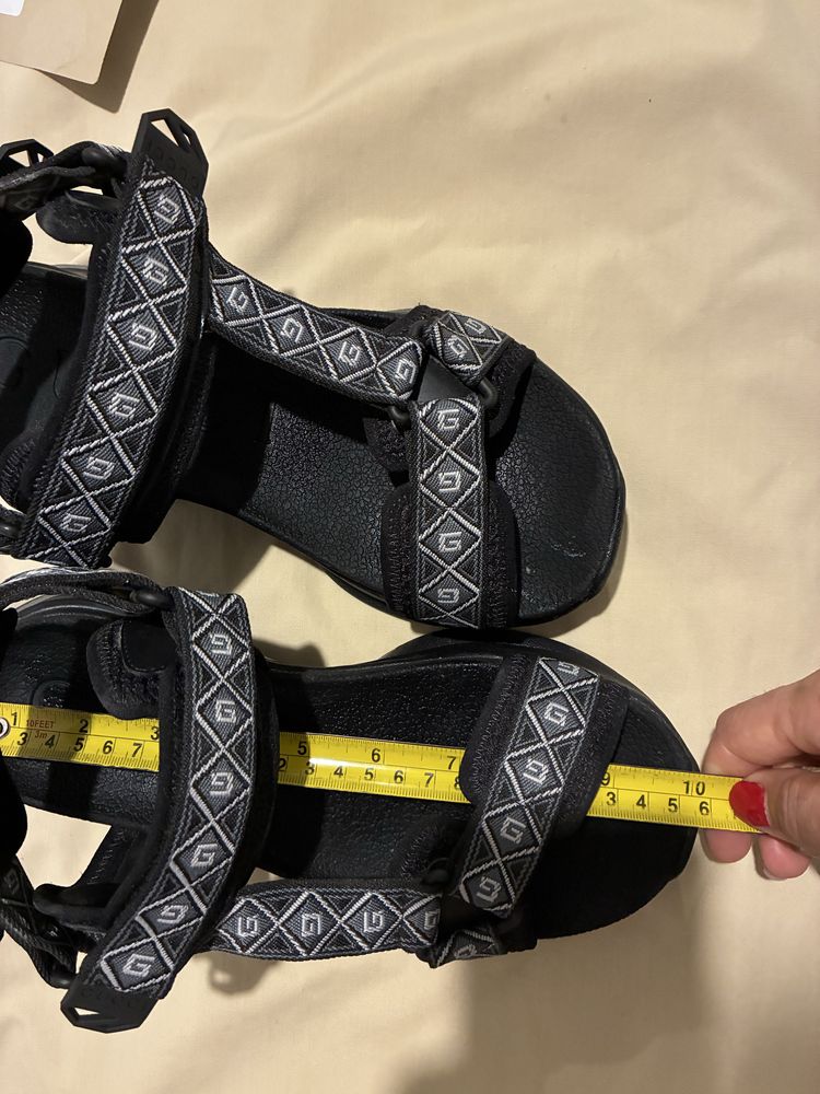 Sandale Gucci vin unui nr 39