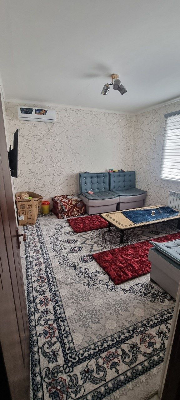 Qiziltepa davlat xizmatlarni orqasidan 2 xona 3 etaj