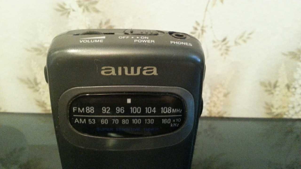 Aiwa  радио  (звук только через наушники)
