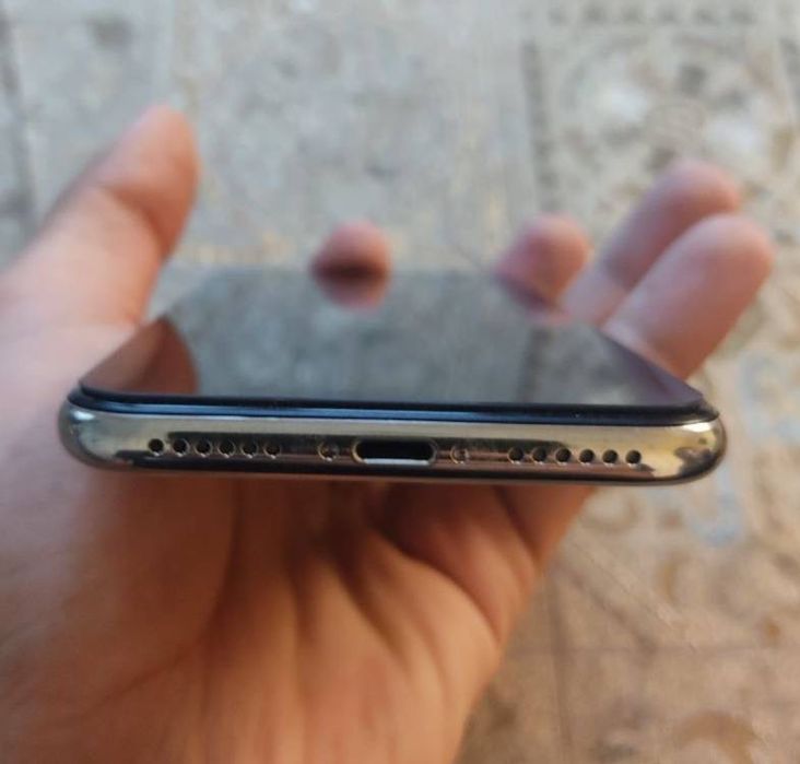 Iphone X holati ideal.