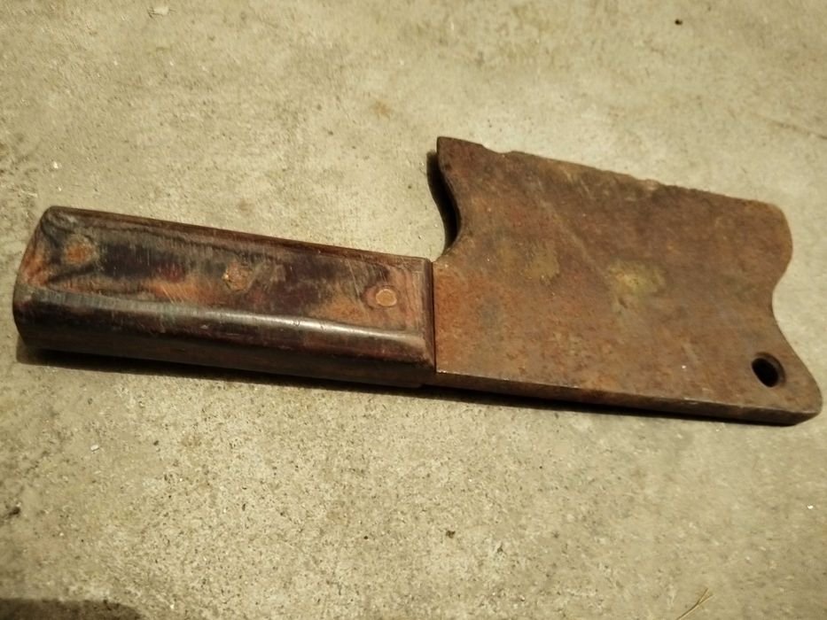 Стар  нож сатър за месо тежък солиден