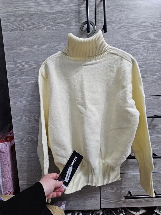 Продам новый костюм вязаный