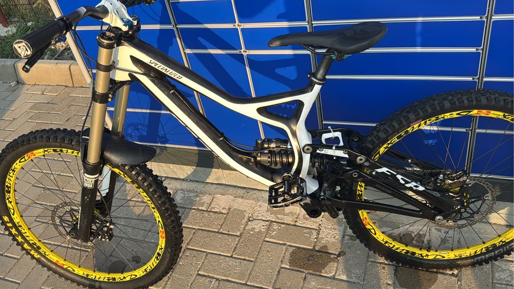 Specialized demo 8 carbon