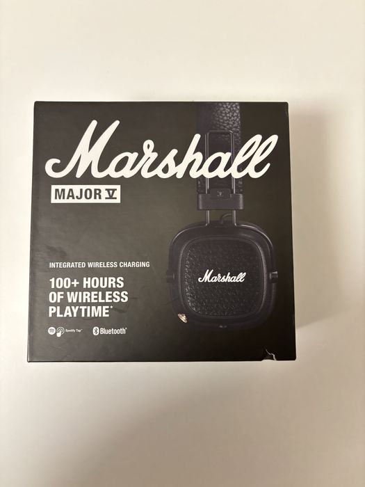 Слушали Marshall Major V, wireless, bluetooth, 100 часа жовот на бат.