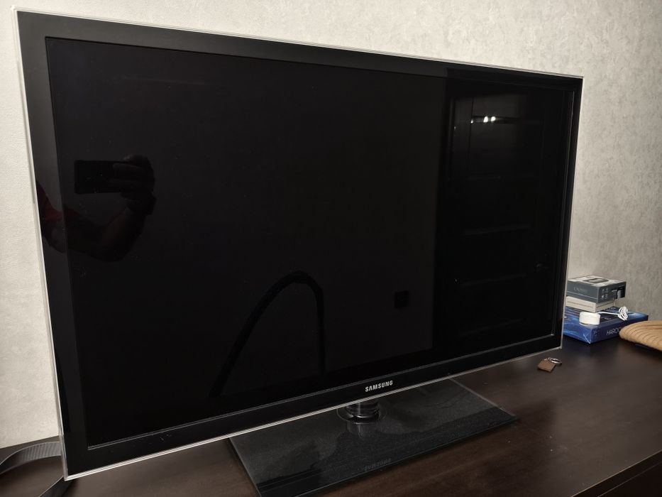 Продам телевизор Samsung 102 см