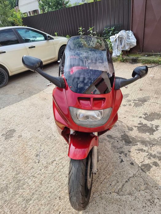Motocicleta Honda cbr 1000f