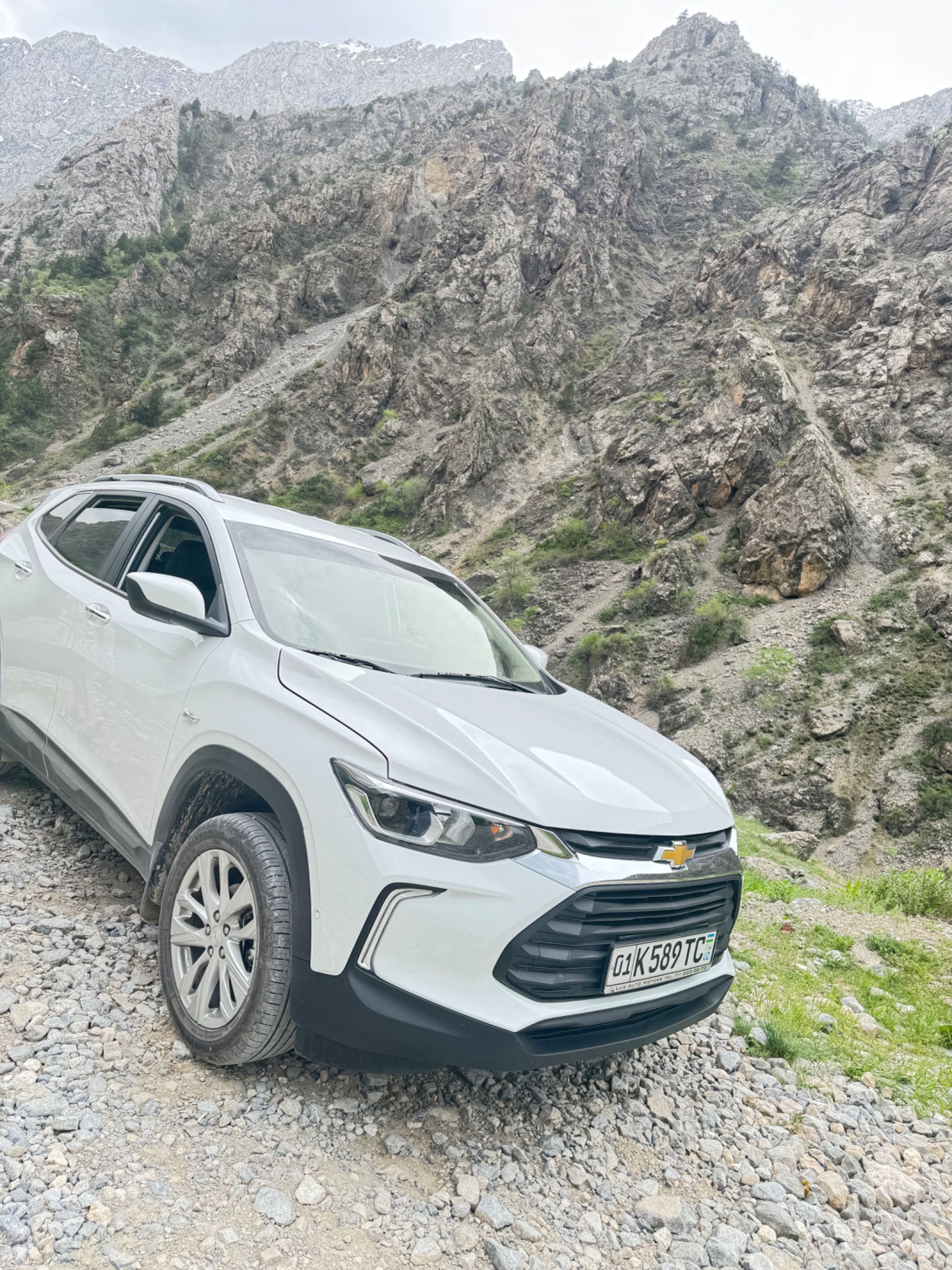 Поездка в горы, водопад,винодельня и др. гид-водитель. Минивэн Hyundai