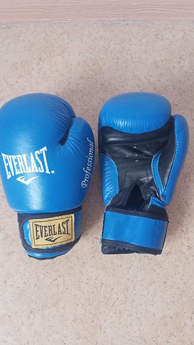 Бокска арналған былғары қолғап сатылады