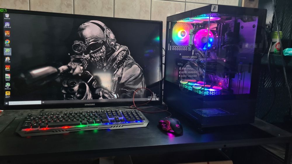 Unitate PC Gaming i7 8700 video 8GB RX 580 16GB RAM SSD