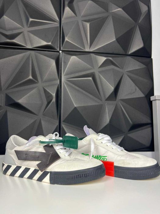 Adidasi off-white