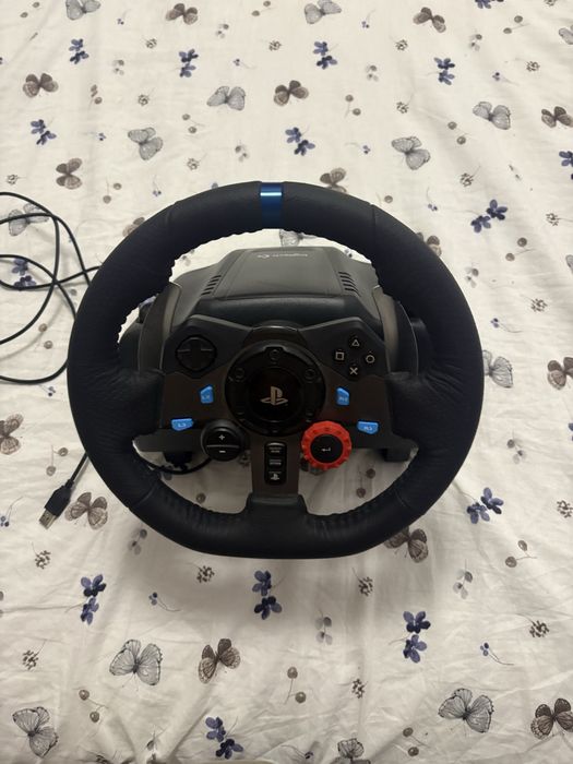 Playstation 4 pro + logitech G29