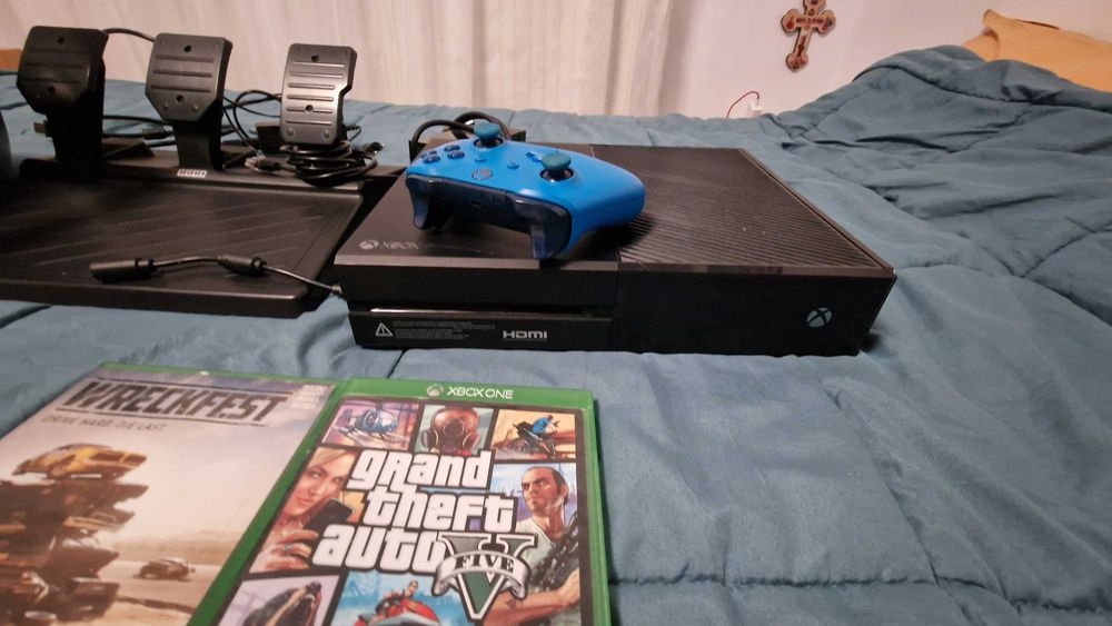 Xbox One 1Tb full box