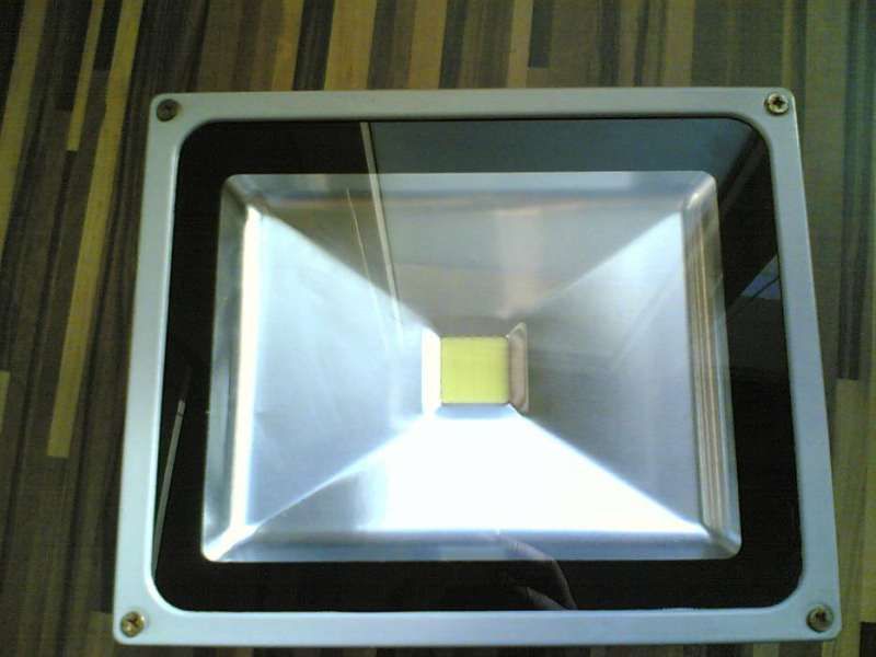 лед прожектор фенер 20-100 вата 12-24 волта