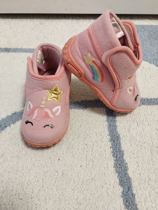 Детски пантофи - различни номера