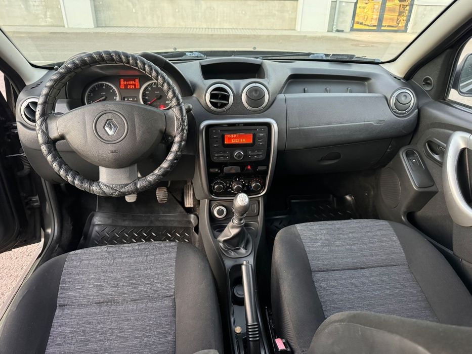 Dacia Duster Renault 1.6 , 4X4 , 2013