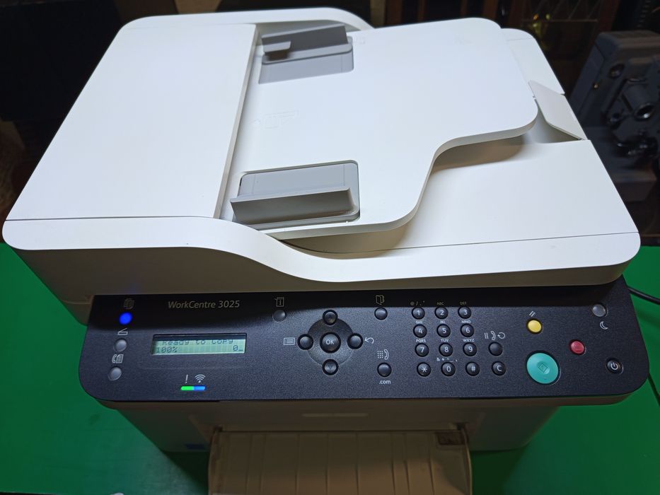 Imprimanta laser wireless + scanner Xerox 3025 + 2 tonere noi