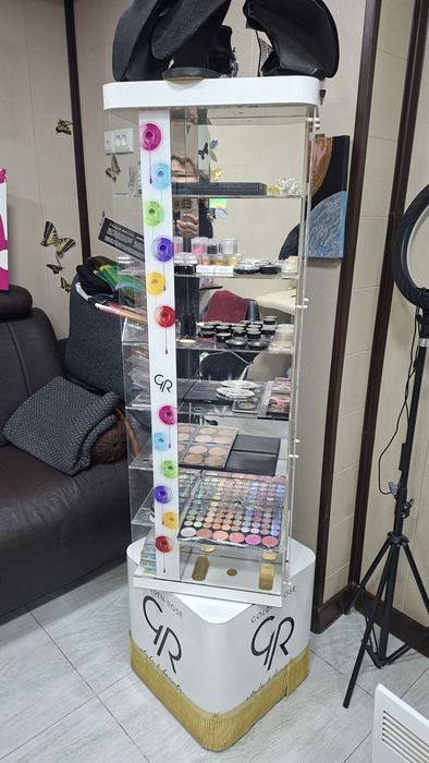 Продаётся стойка для косметике