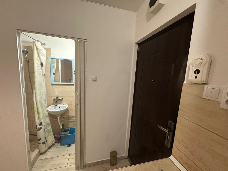 Proprietar inchiriez garsoniera zona UMT, Continental,