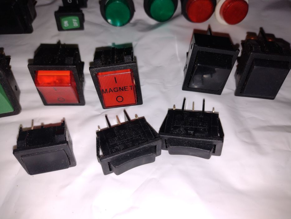 Vând diverse întrerupătoare noi de calitate produse in Romania!
