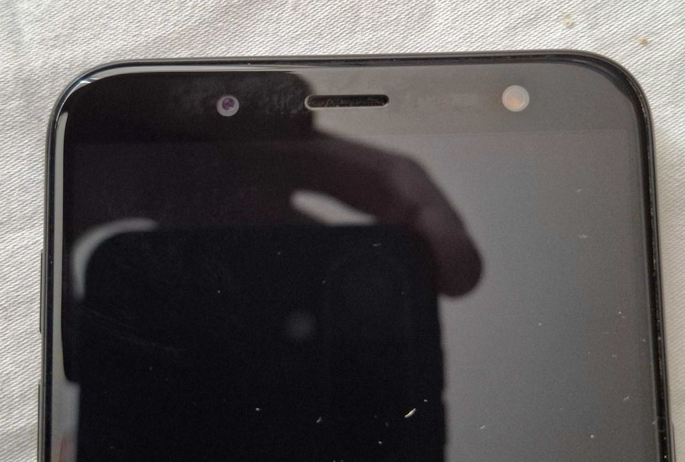 Samsung Galaxy J6 (SM-J600FN) 2018 Телефон Самсунг Черен + зарядно