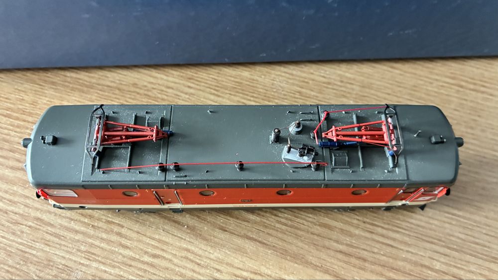 Lcomotiva Roco OBB 1043 CFR 040 HO