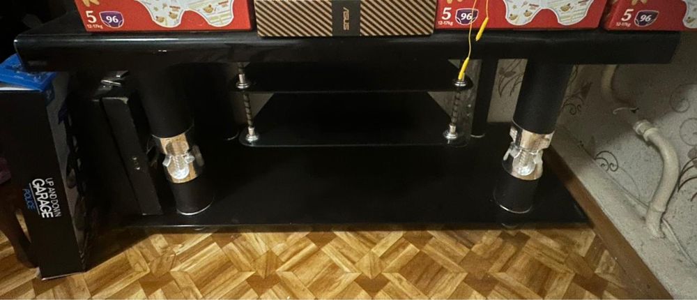 Подставка под телевизор