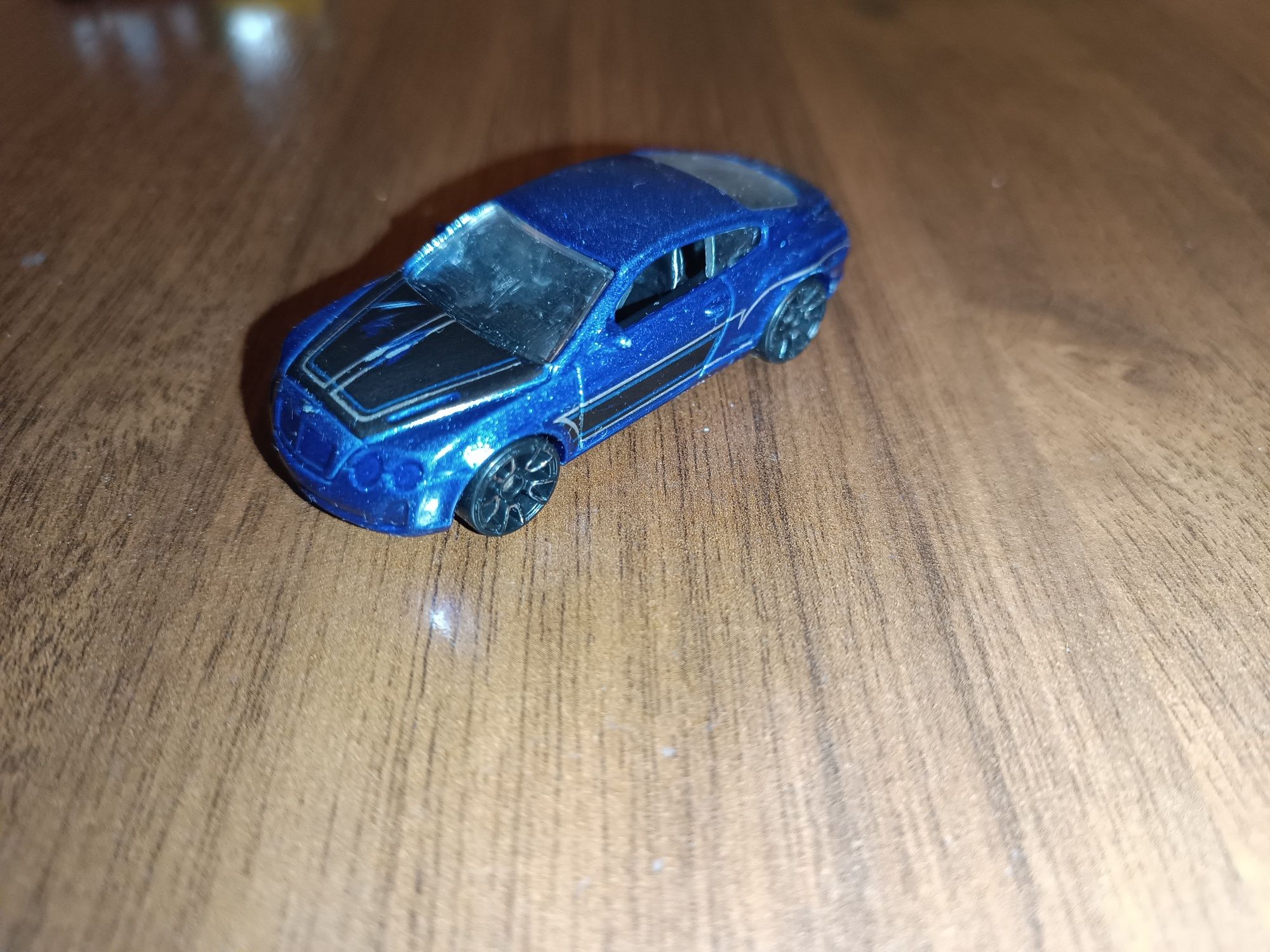 Hot wheels машинки